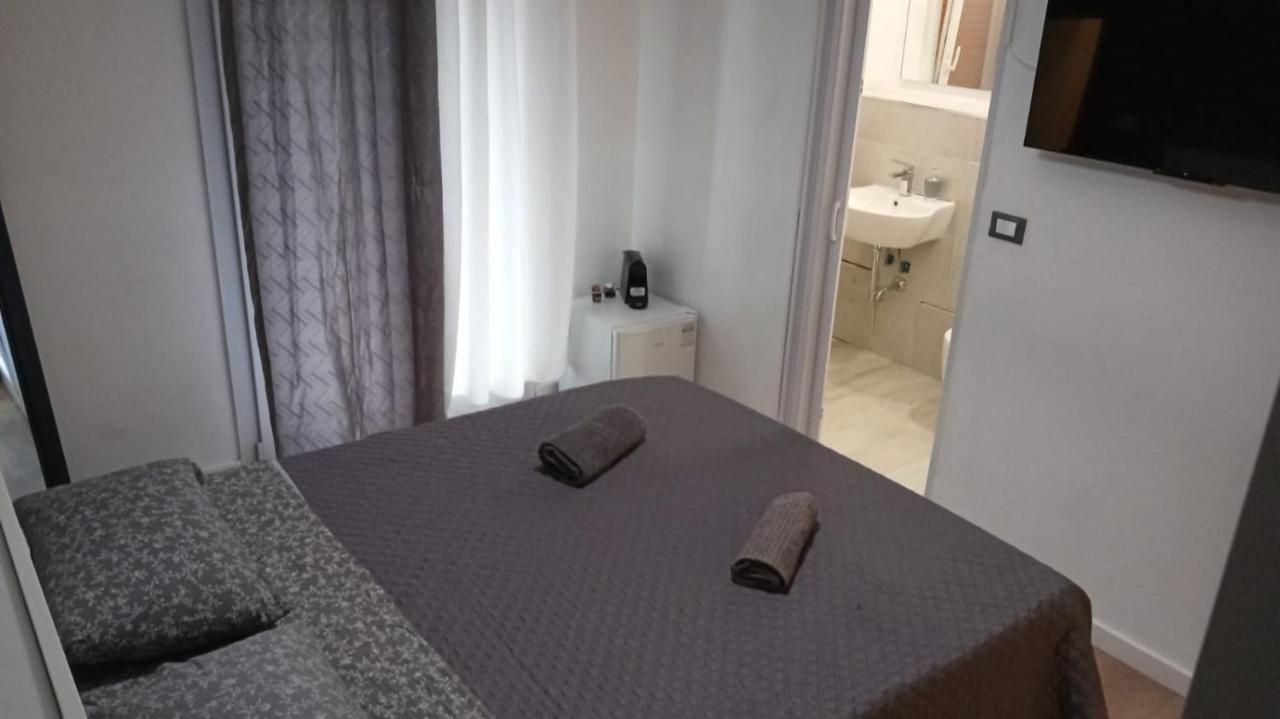 ボローニャ Domus Felsina Bed & Breakfast エクステリア 写真